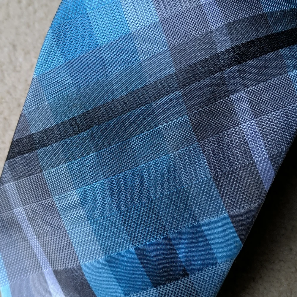Van Heusen excellent